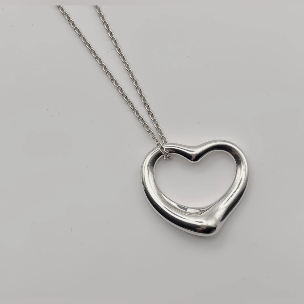 Tiffany & Co. Elsa Peretti 925 Sterling Silver Medium 27mm Open Heart Necklace
